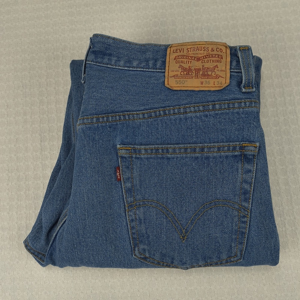 Levis 550 Relaxed Fit Jeans Mens 36x34 Medium Wash Blue Denim 100% Cotton Mexico - Picture 16 of 16